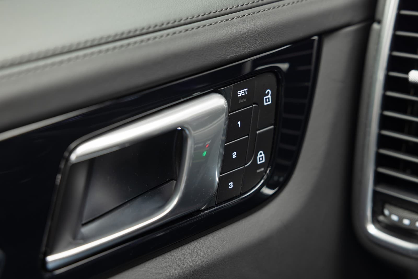 Porsche Cayenne - bilde 26