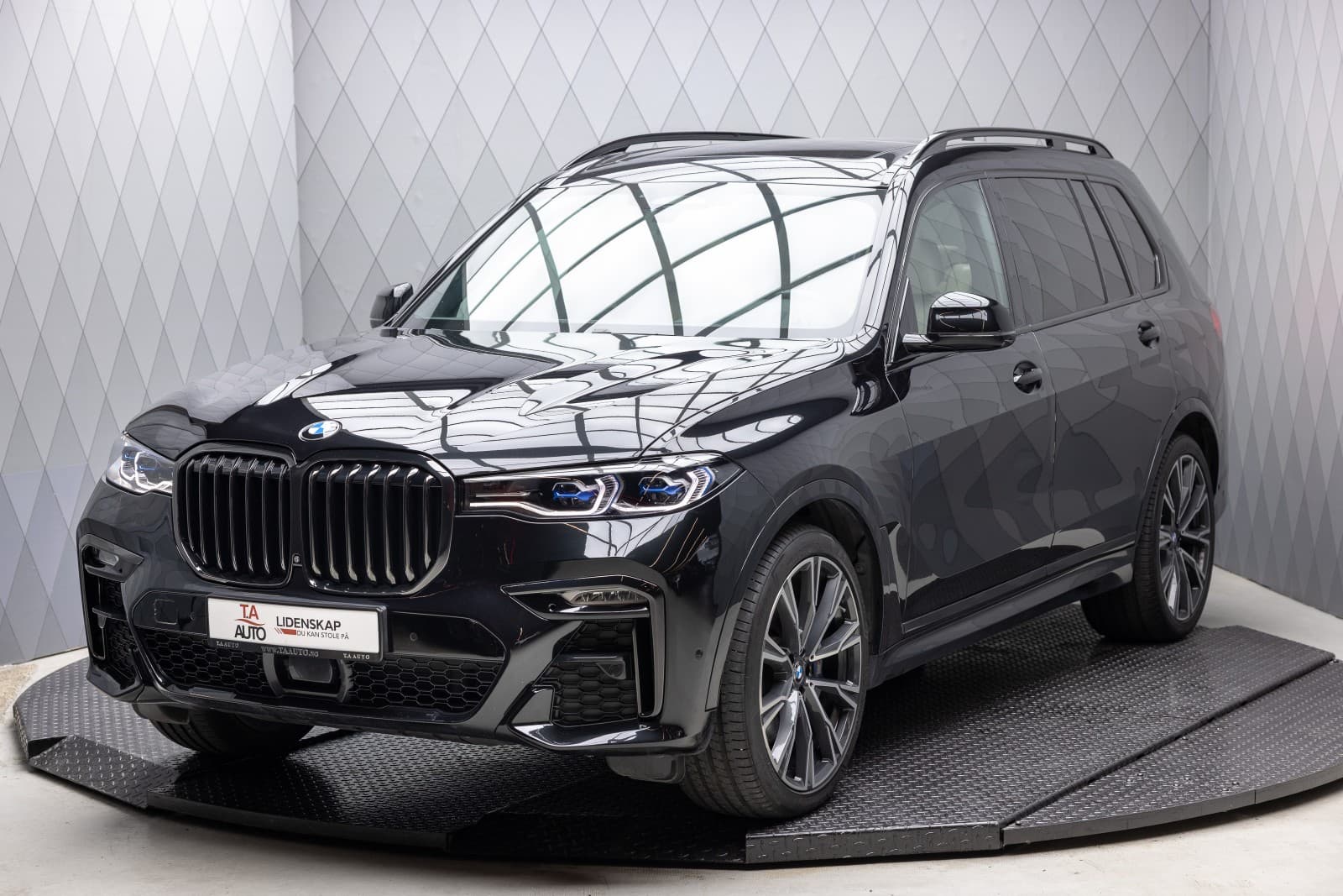 BMW X7 - bilde 2