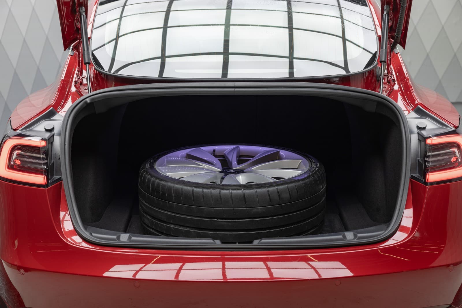 Tesla Model 3 - bilde 24