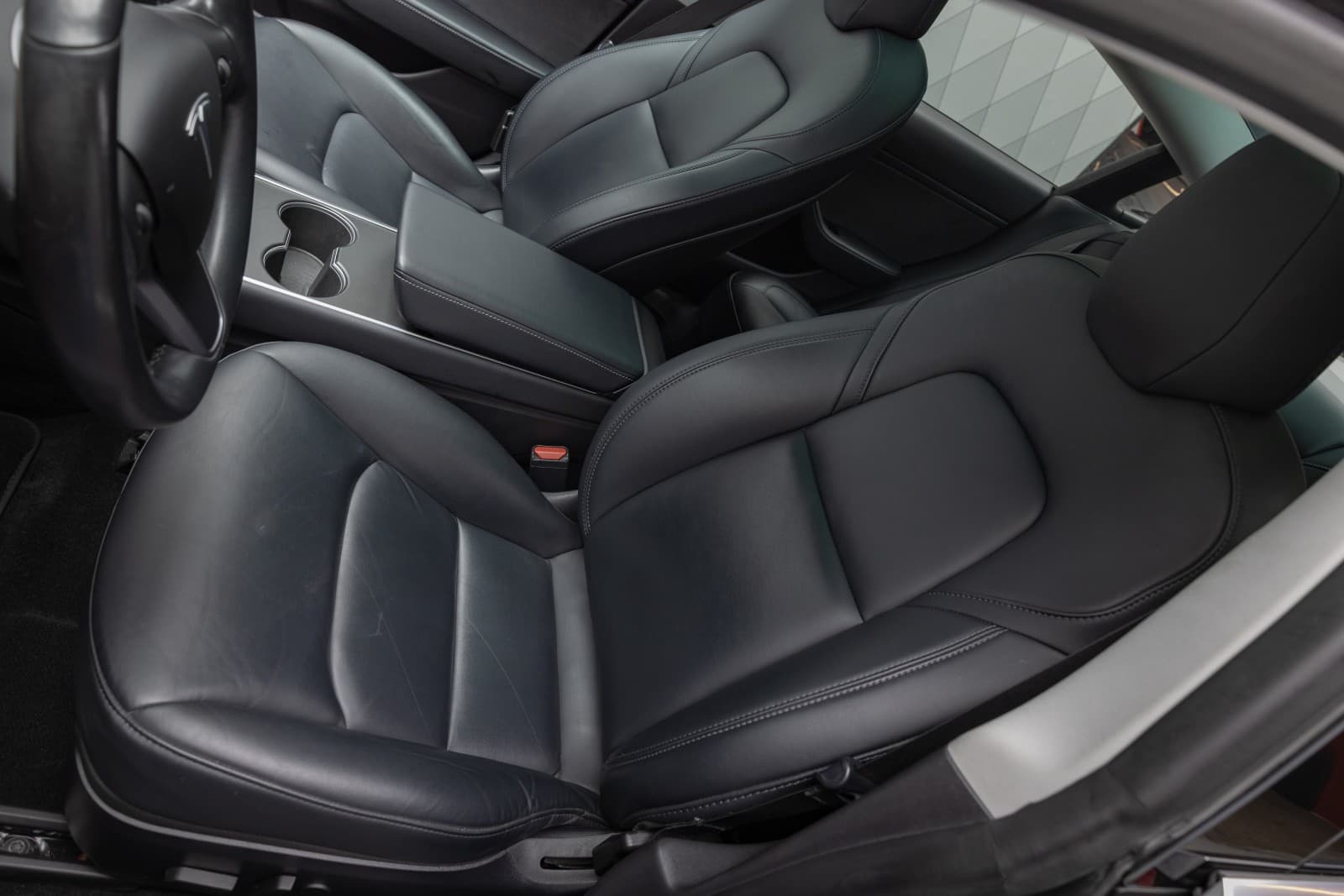 Tesla Model 3 - bilde 16