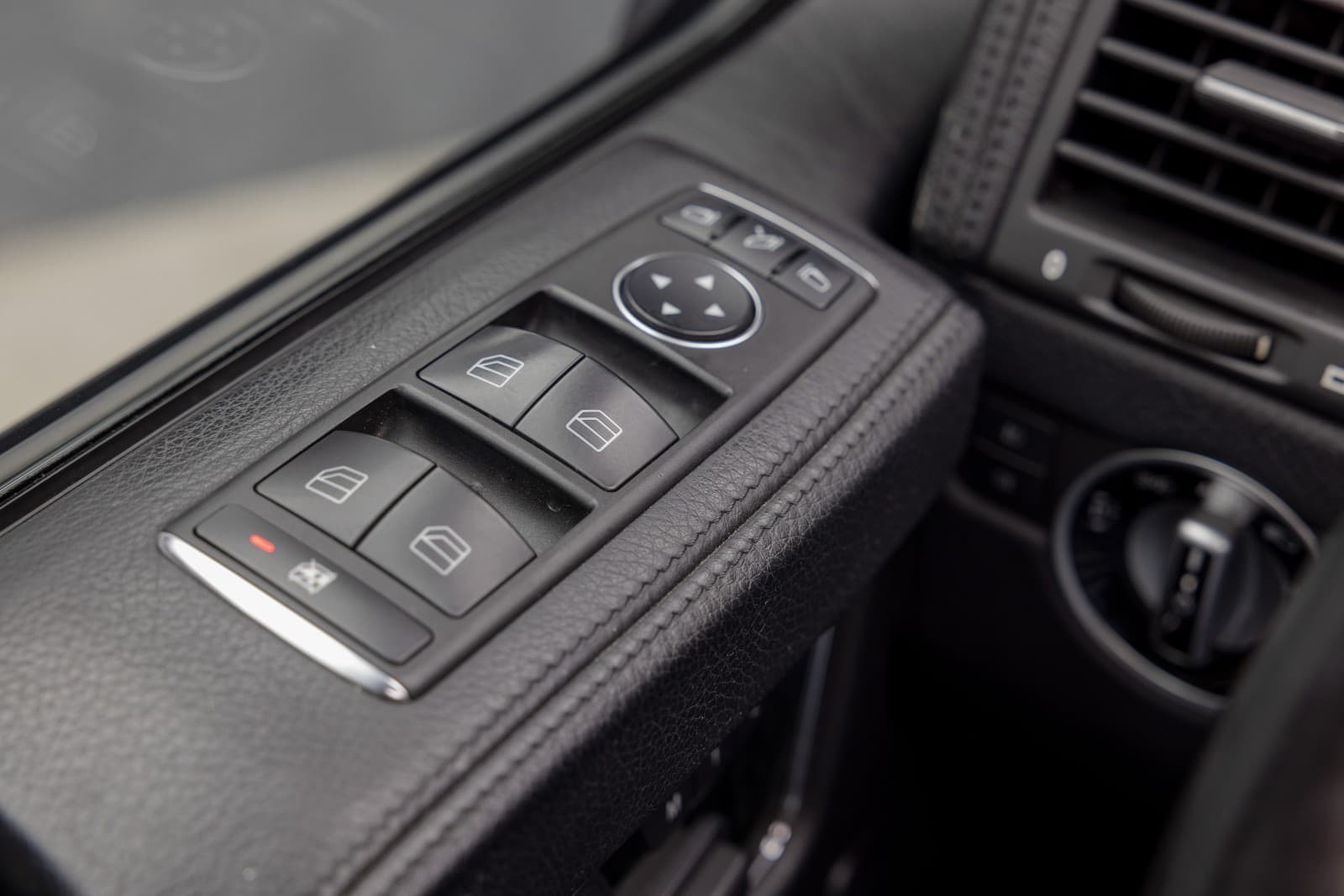 Mercedes-Benz Geländewagen - bilde 16