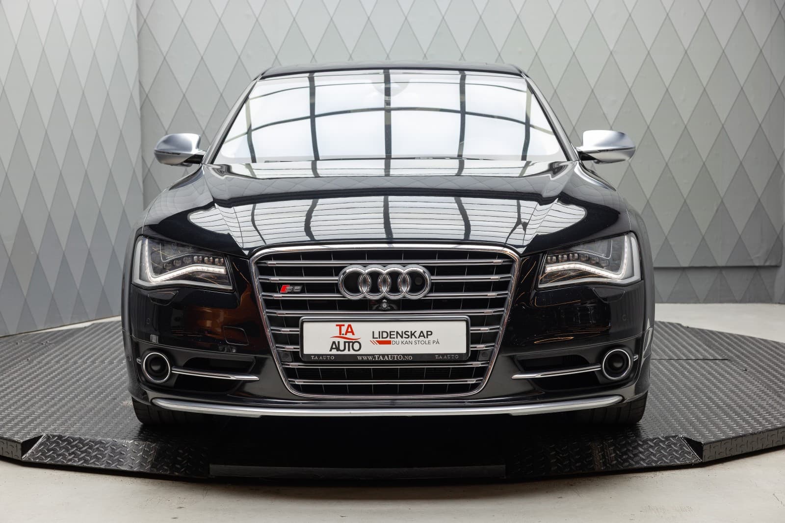 Audi S8 - bilde 3