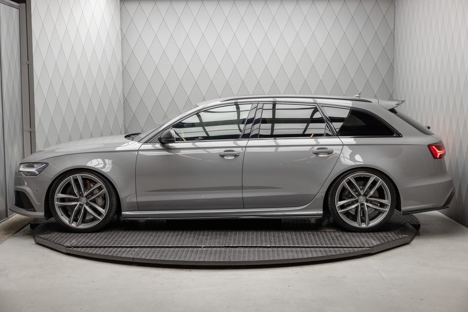 Audi RS6 - bilde 7