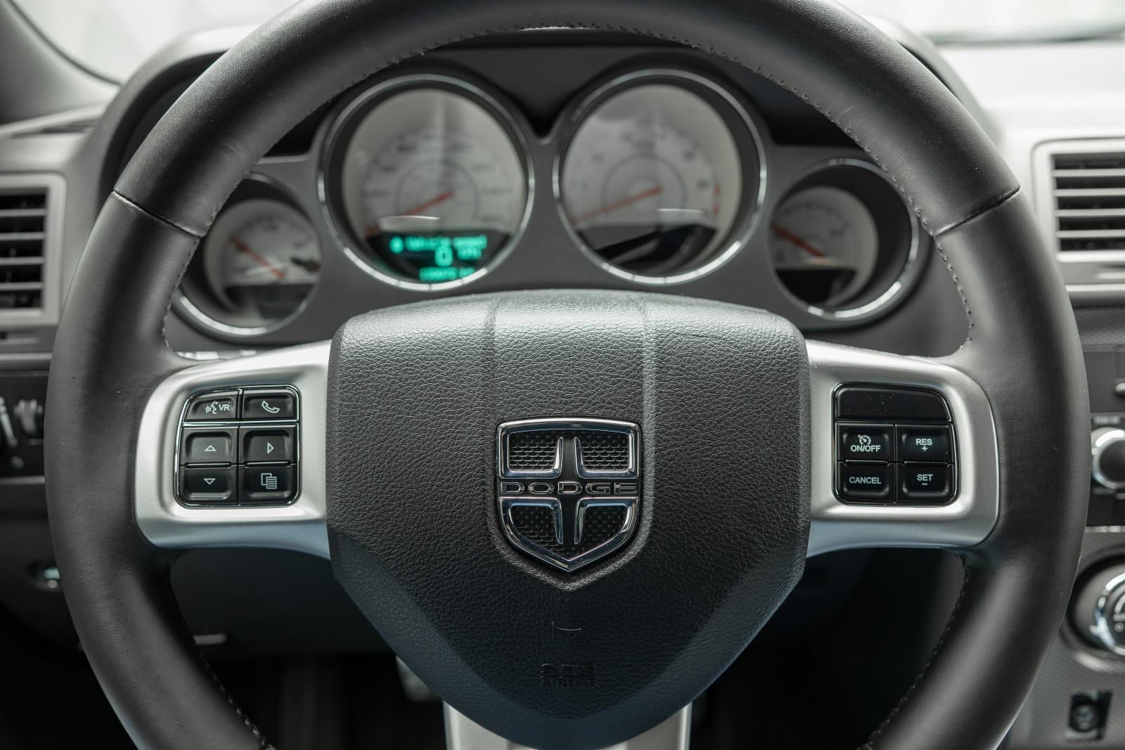 Dodge Challenger - bilde 26