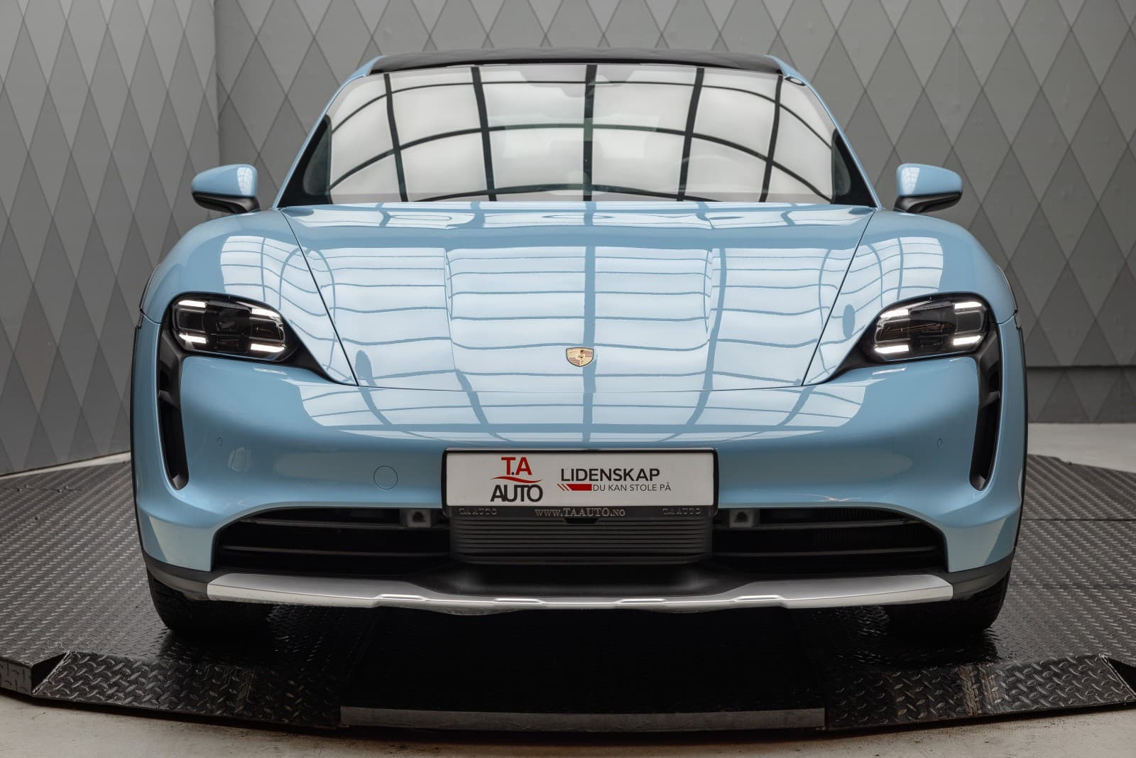 Porsche Taycan Cross Turismo - bilde 3