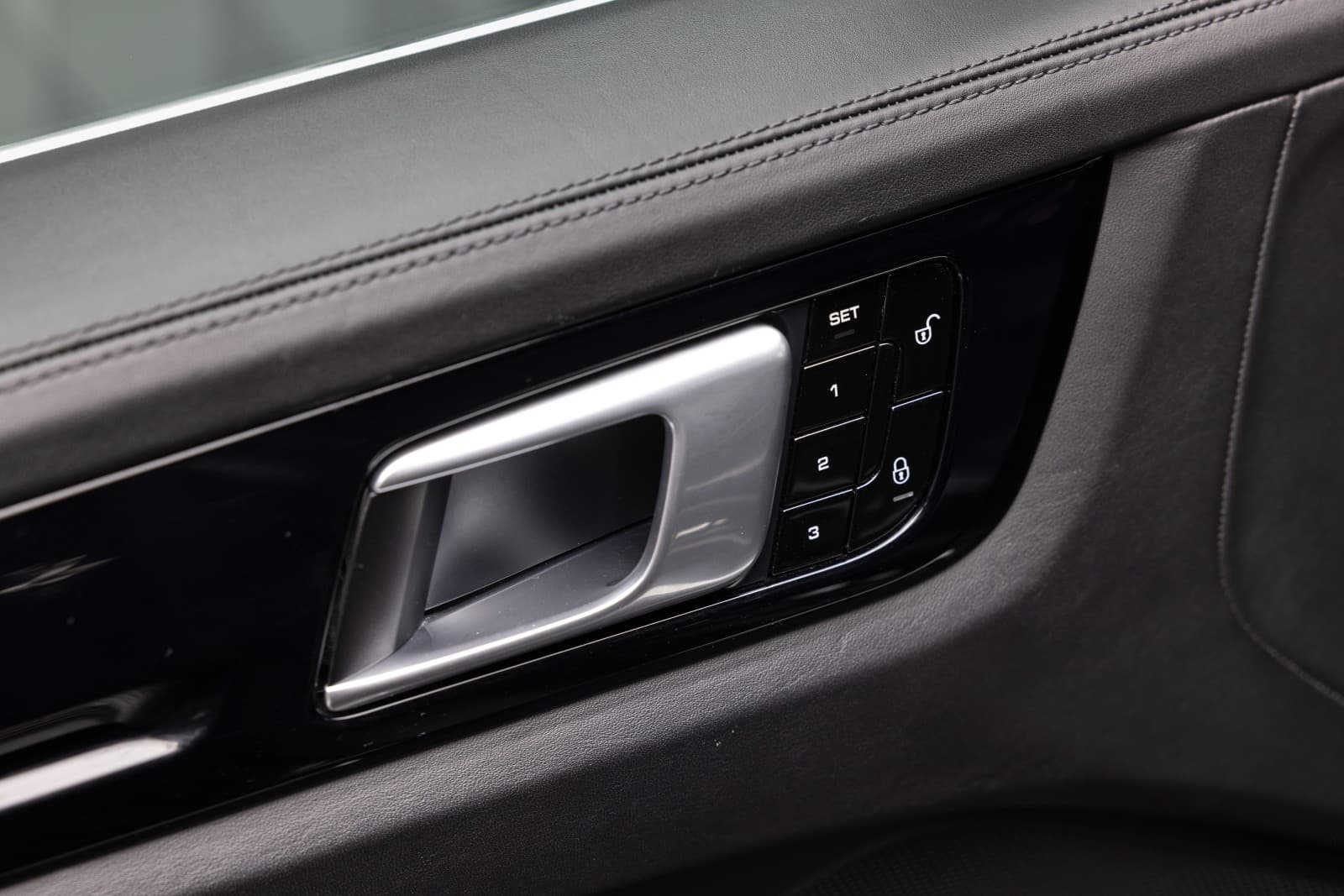 Porsche Cayenne - bilde 14