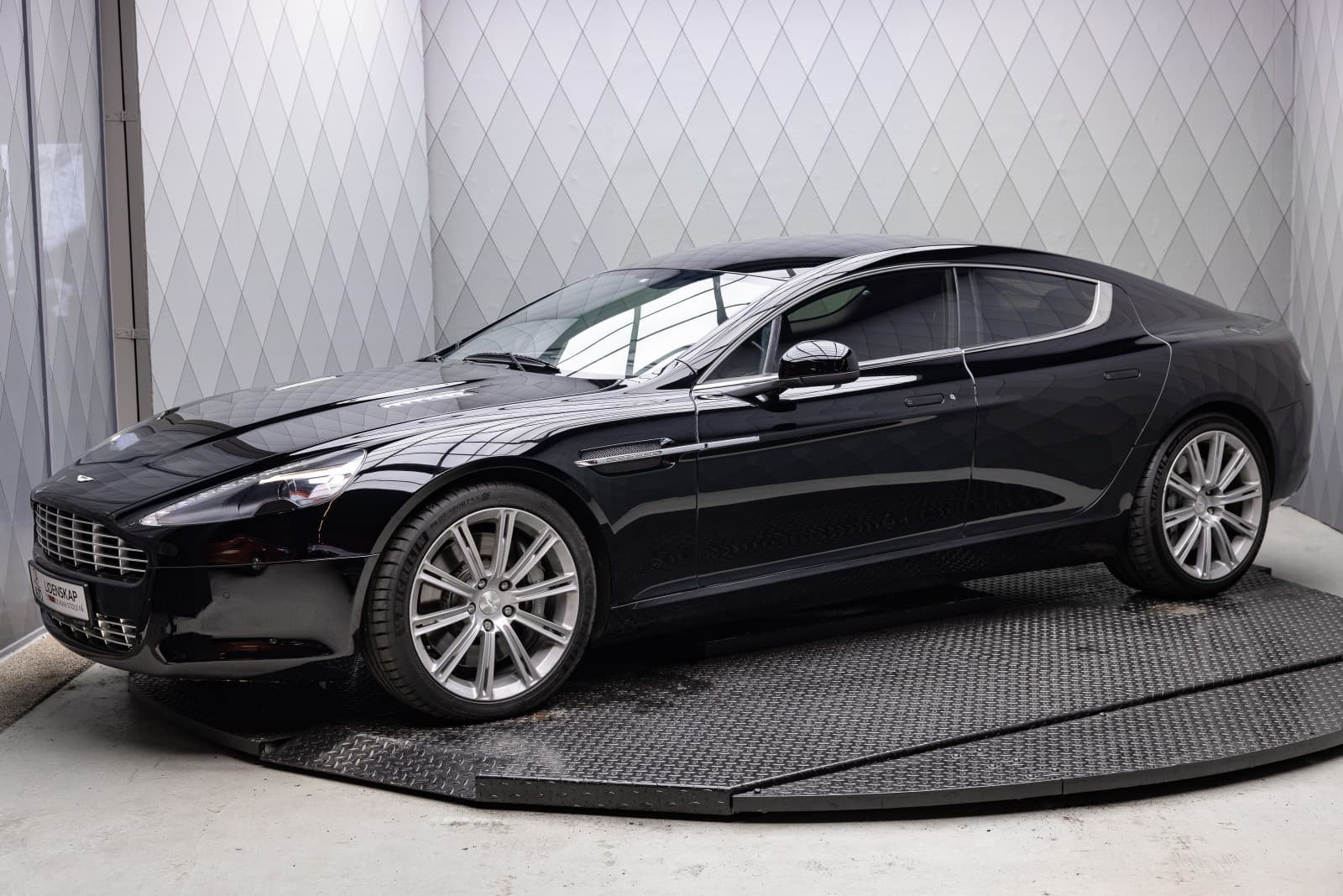 Aston Martin Rapide - bilde 4