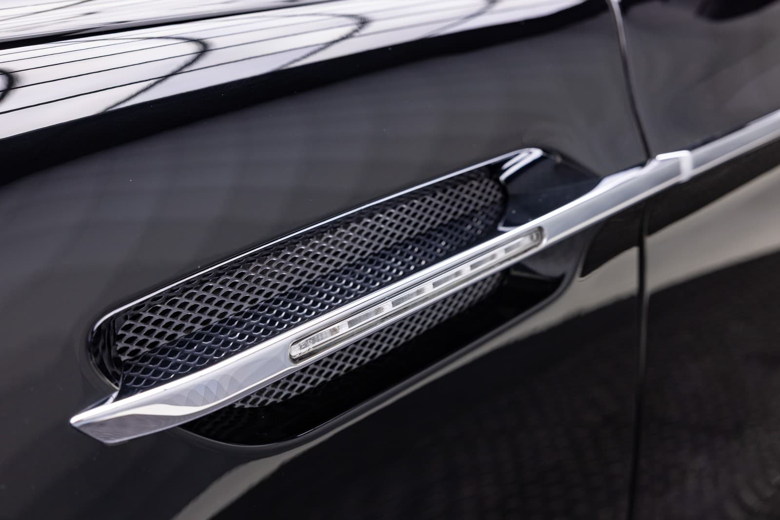 Aston Martin Rapide - bilde 17