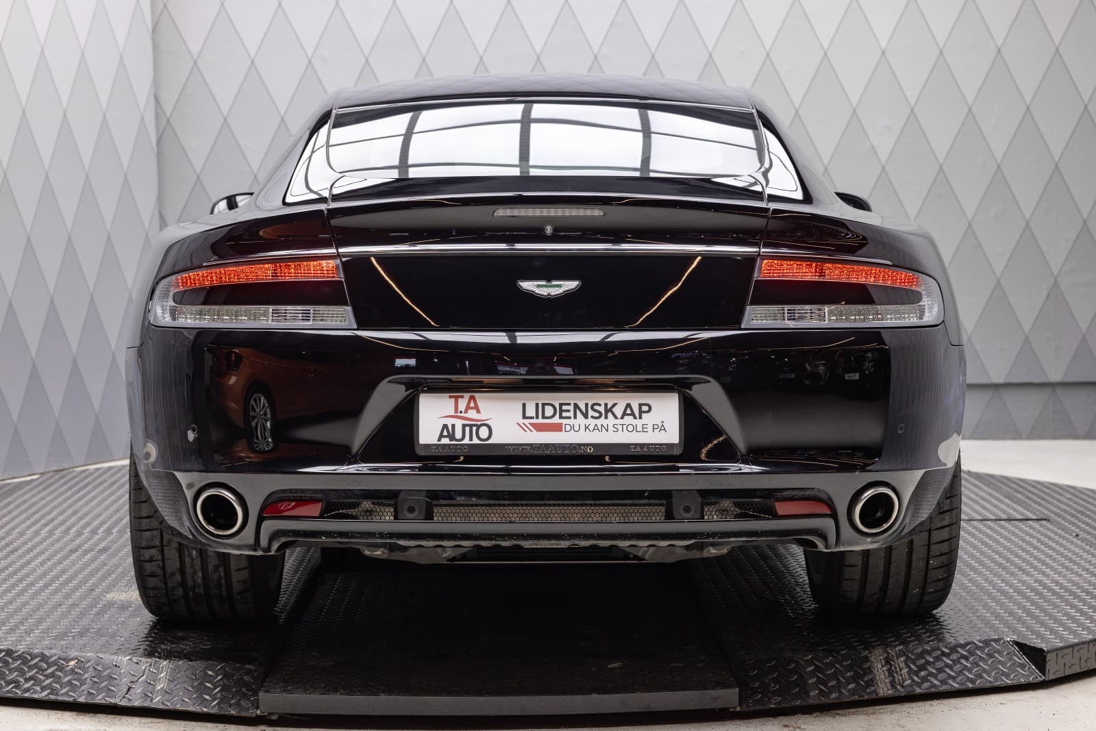 Aston Martin Rapide - bilde 11