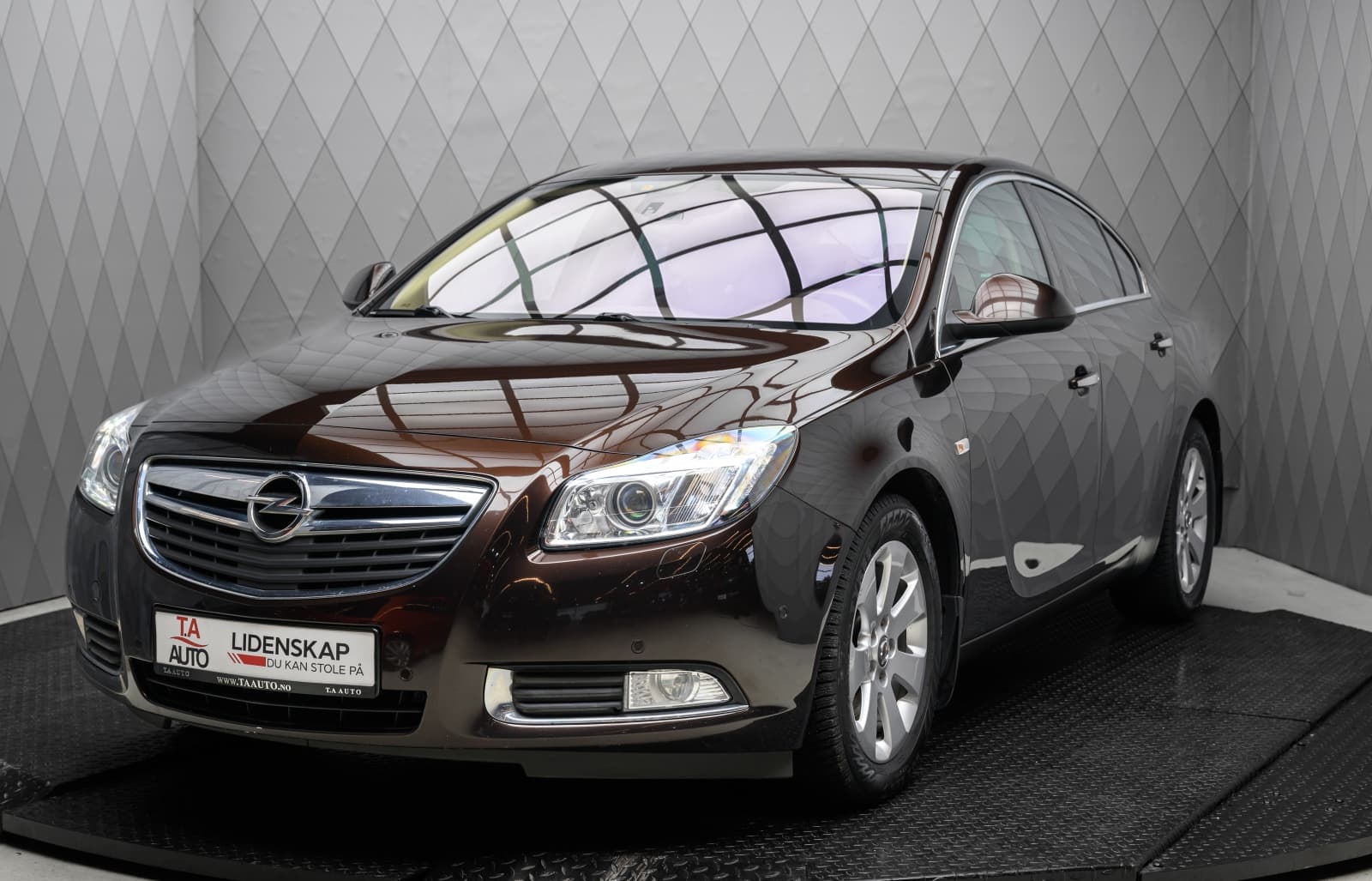 Opel Insignia - bilde 2