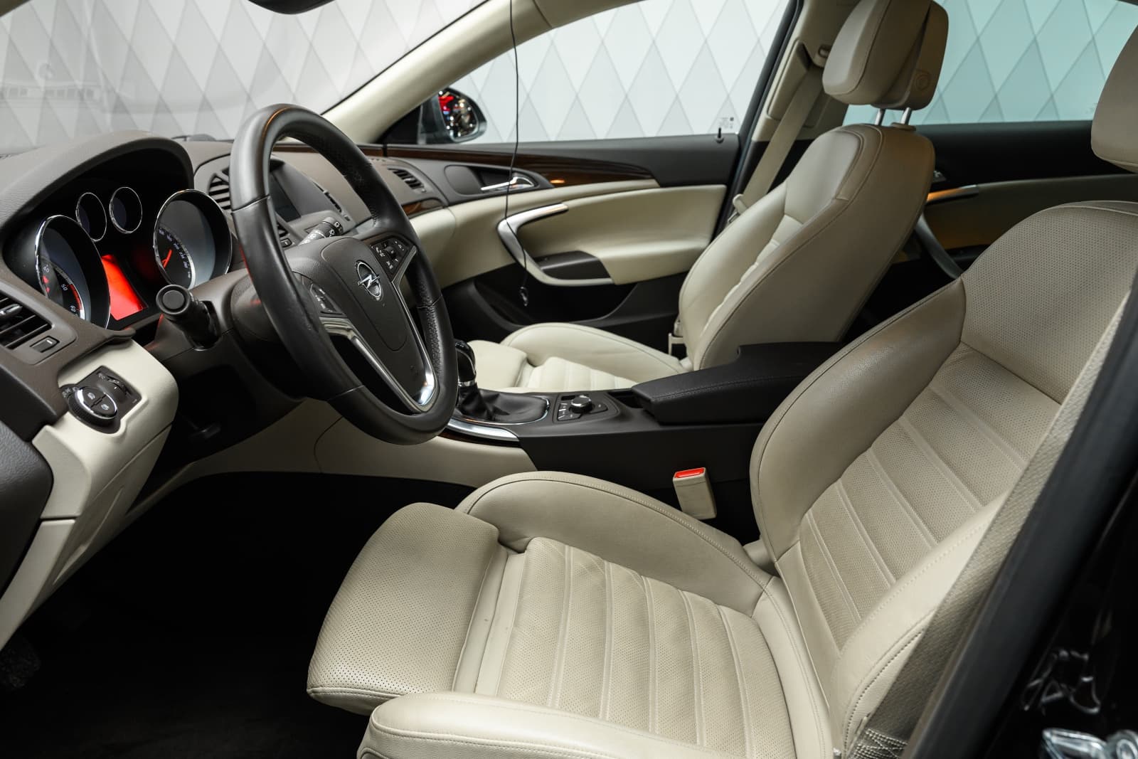 Opel Insignia - bilde 15