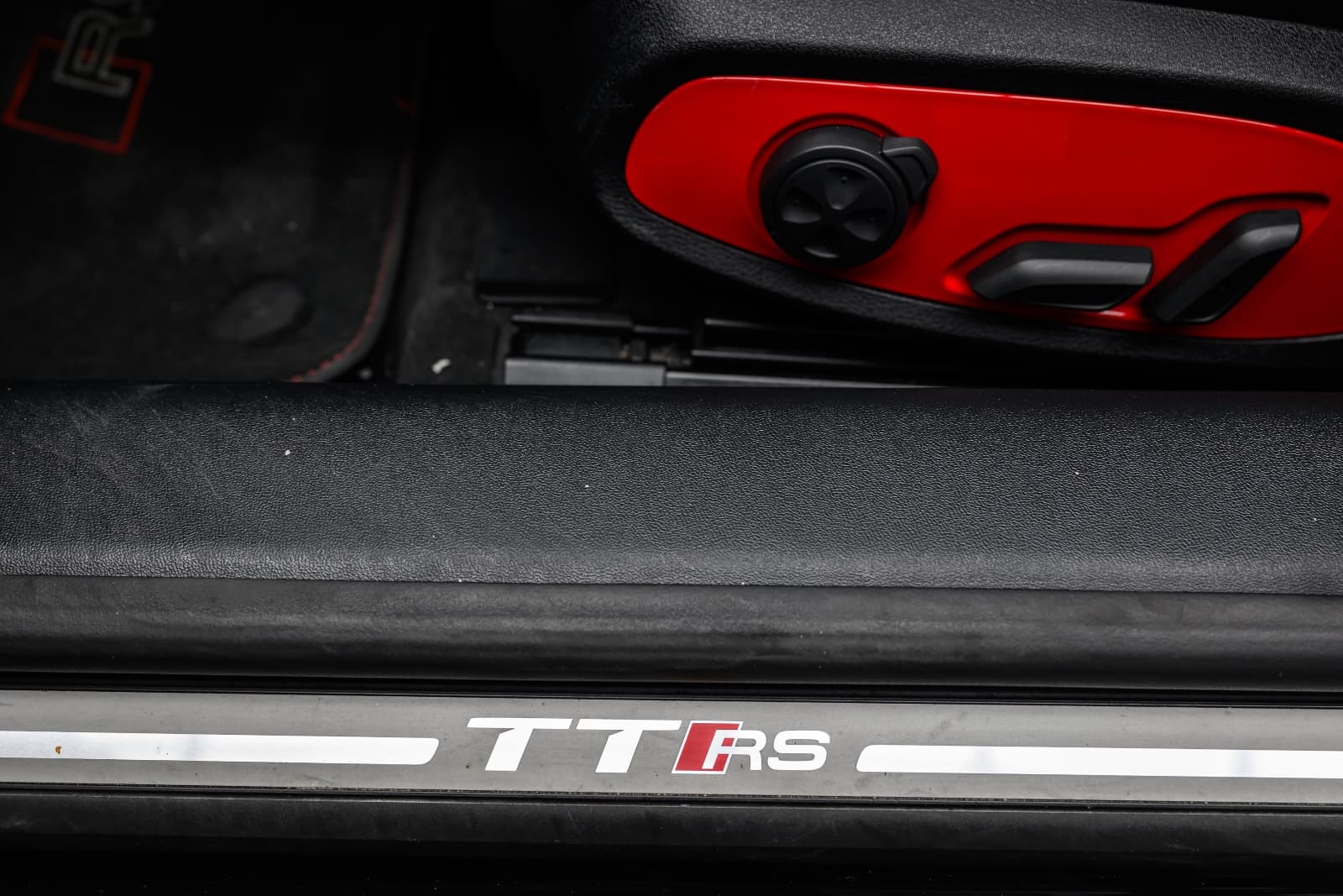 Audi TT RS - bilde 32