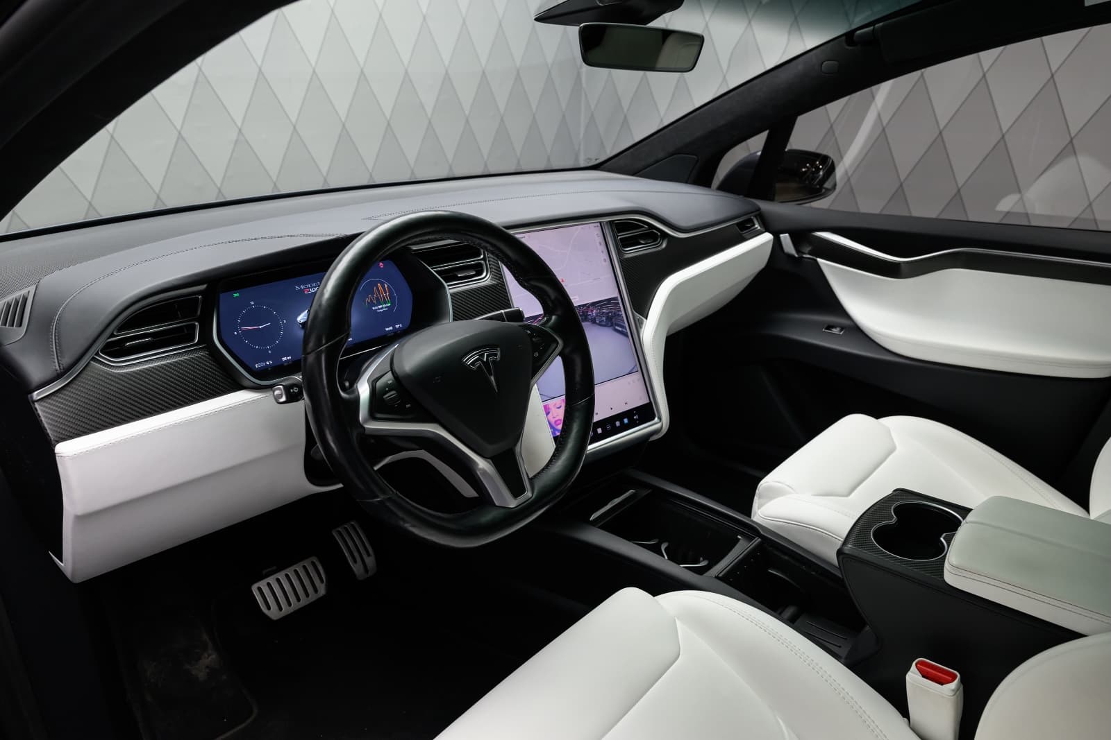 Tesla Model X - bilde 18
