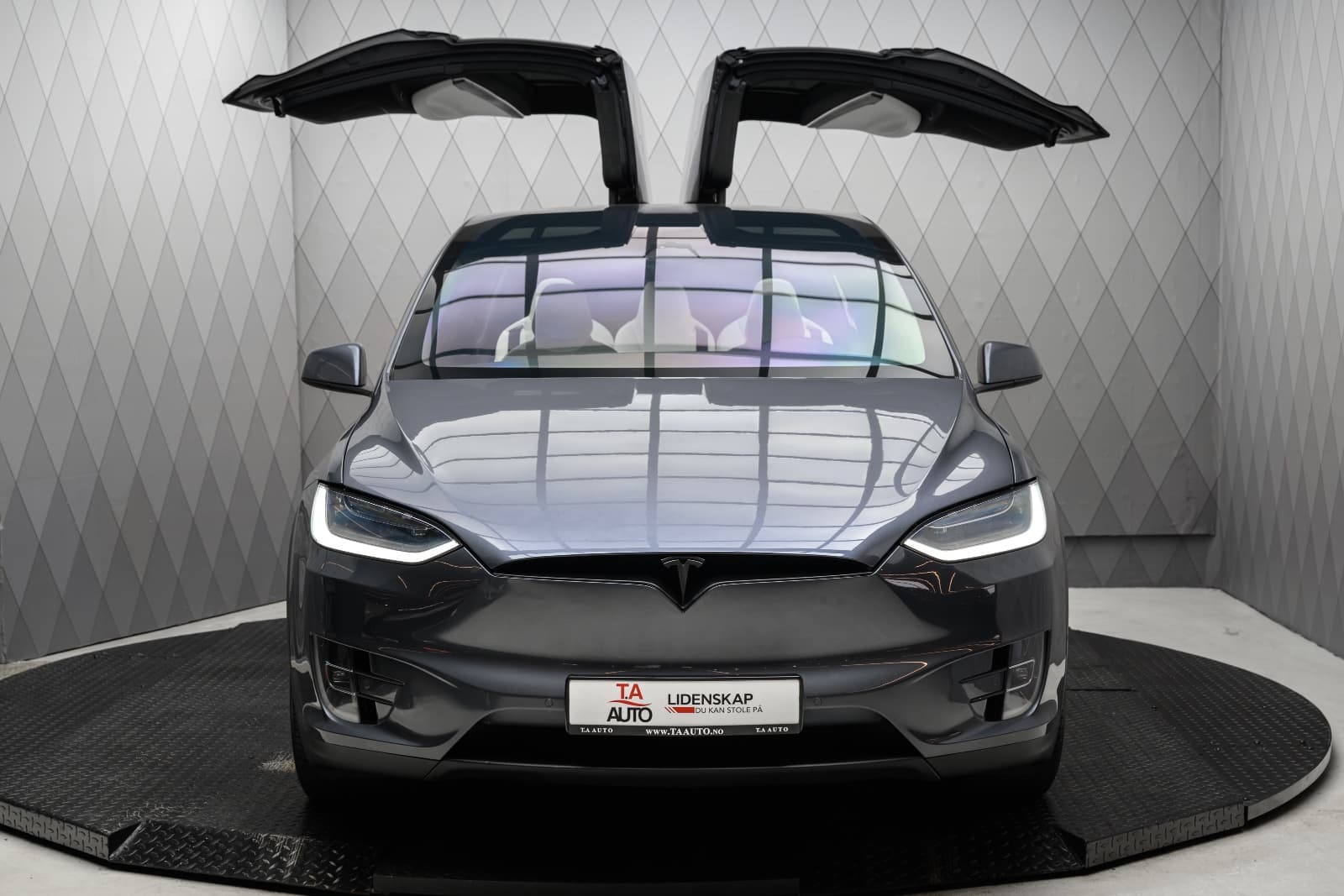 Tesla Model X - bilde 4