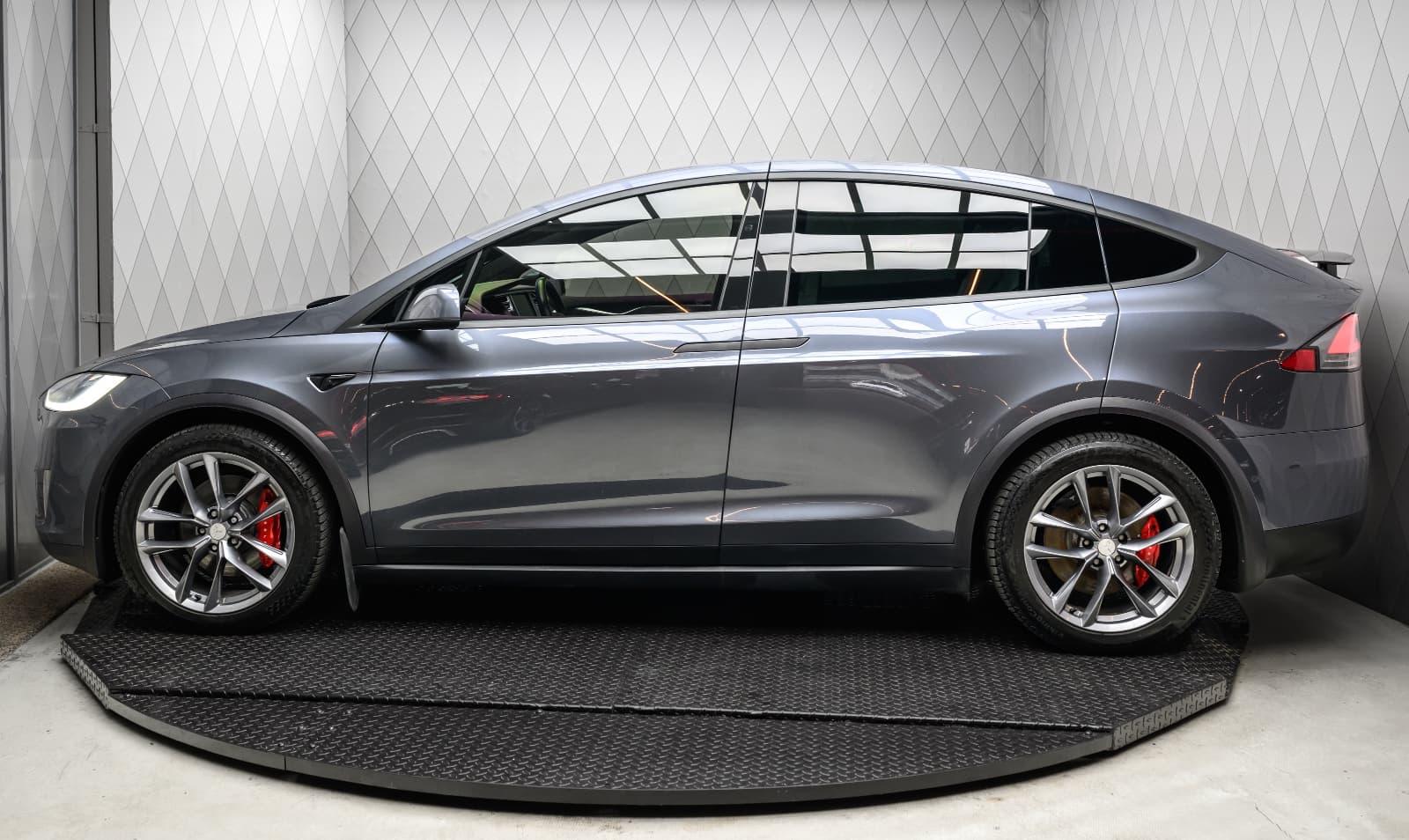 Tesla Model X - bilde 7