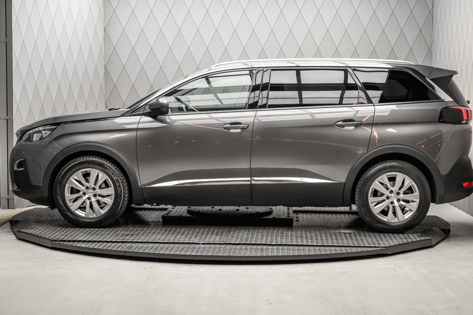 Peugeot 5008 - bilde 8