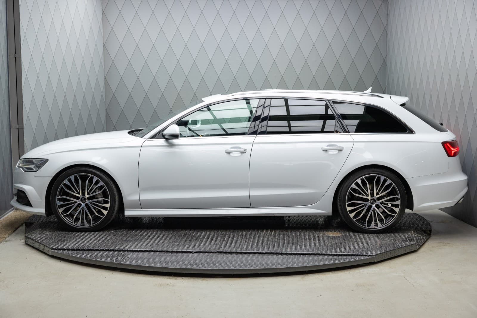 Audi A6 - bilde 7