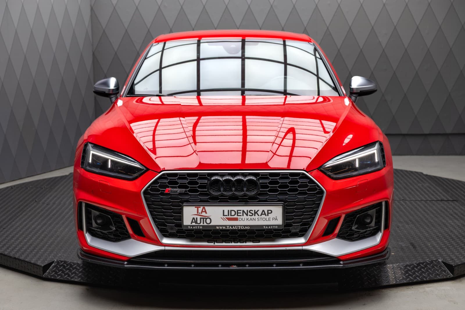 Audi RS5 - bilde 4