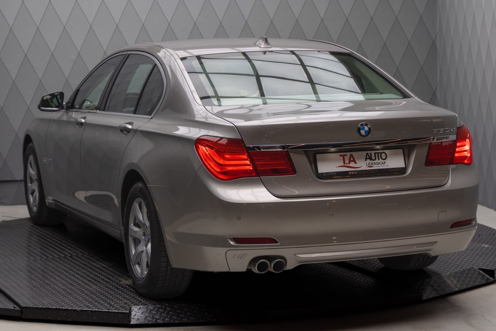 BMW 730d - bilde 1