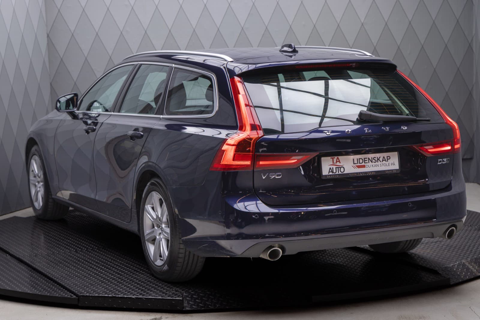 Volvo V90