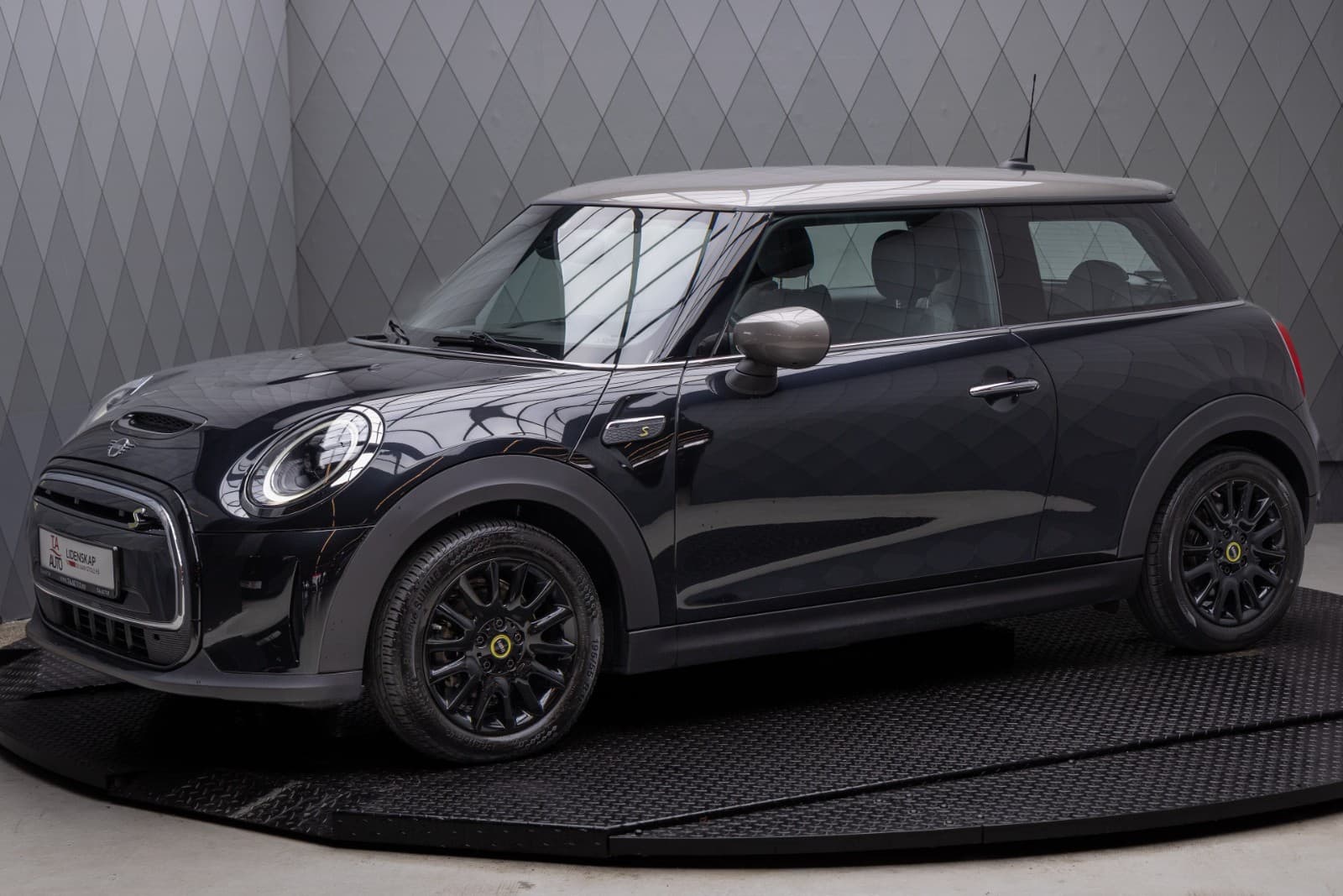 Mini Cooper SE - bilde 2