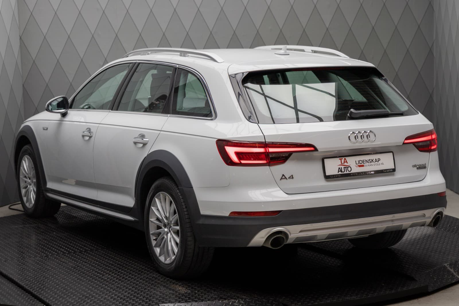 Audi A4 allroad - bilde 1
